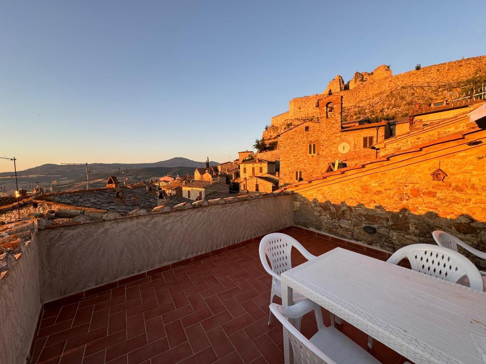カスティリオーネ・ドルチャLa Terrazza Sulla Val D'Orciaアパートメント エクステリア 写真
