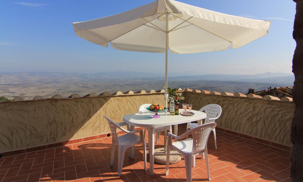 カスティリオーネ・ドルチャLa Terrazza Sulla Val D'Orciaアパートメント エクステリア 写真