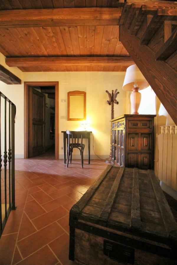 カスティリオーネ・ドルチャLa Terrazza Sulla Val D'Orciaアパートメント エクステリア 写真
